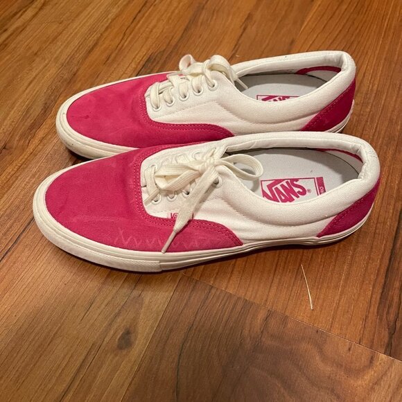 Men's Vans Pink Suede Shoes Size 9.5 - Picture 2 of 5